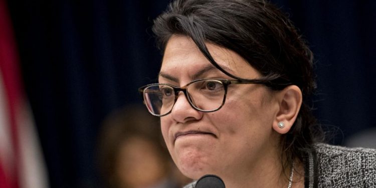 Rules for Thee, Not for Me: Rep. Tlaib Ditches the Mask at Large Indoor Gathering